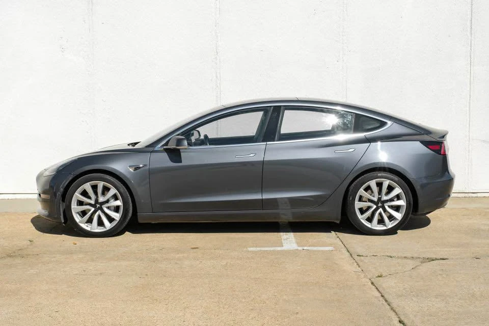 2018 Tesla Model 3 - Image 8 of 19