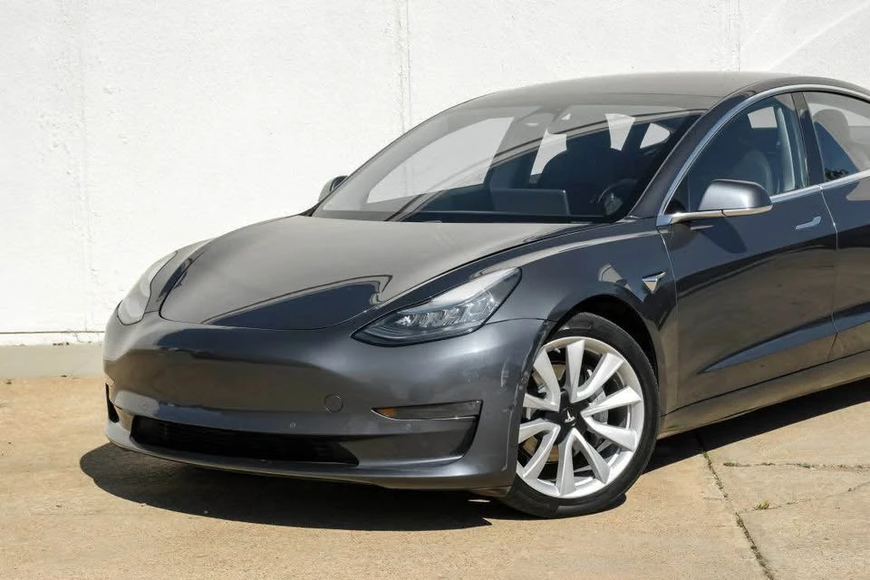 2018 Tesla Model 3 - Image 2 of 19