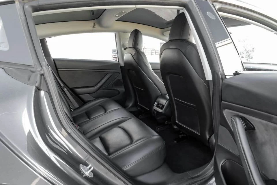 2018 Tesla Model 3 - Image 15 of 19