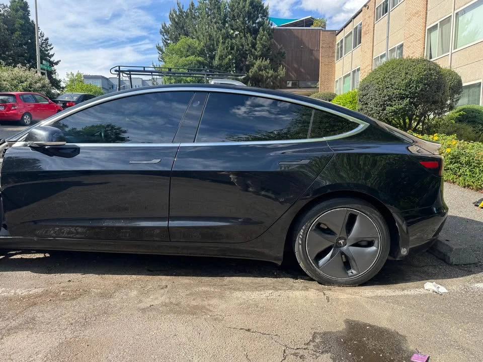 2018 Tesla Model 3 - Image 4 of 15