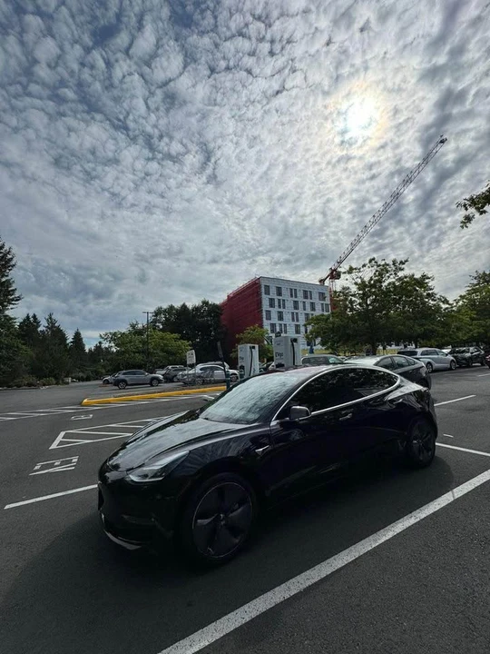 2018 Tesla Model 3 - Image 3 of 15