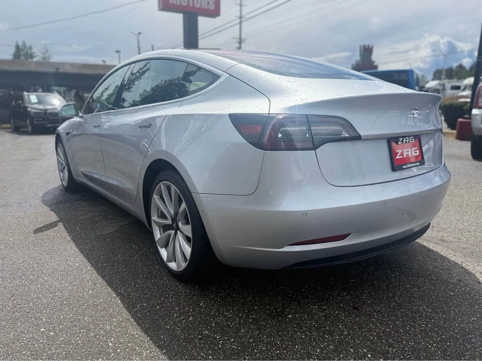 2018 Tesla Model 3 - Image 8 of 10