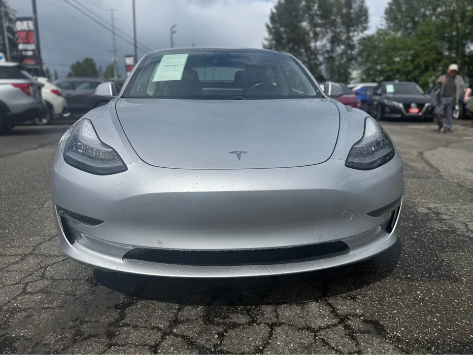 2018 Tesla Model 3 - Image 2 of 10