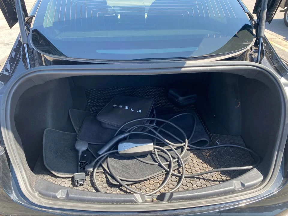 2018 Tesla Model 3 - Image 8 of 20