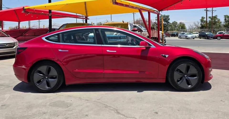 2018 Tesla Model 3 - Image 4 of 12
