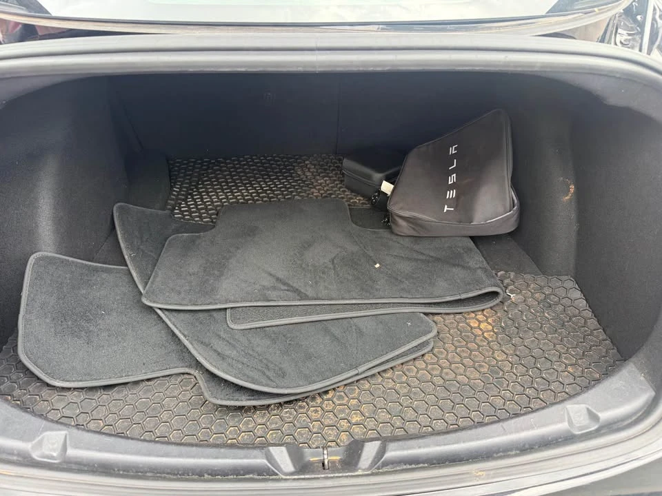 2018 Tesla Model 3 - Image 19 of 19