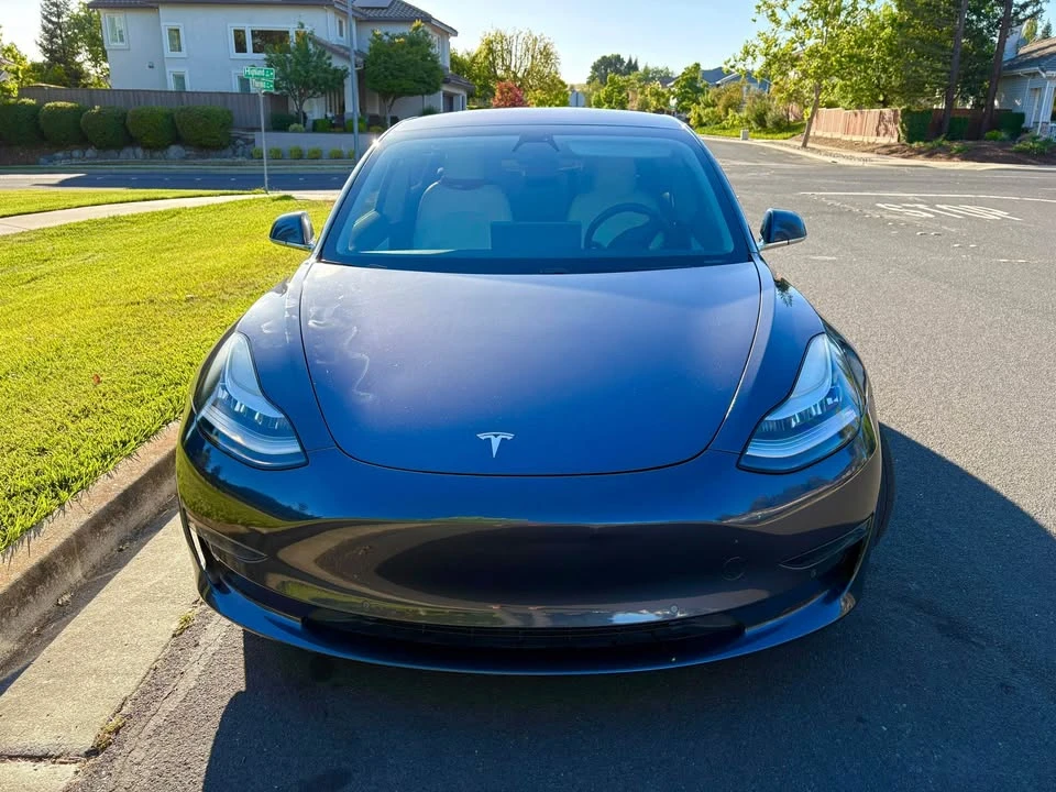 2018 Tesla Model 3 - Image 2 of 15