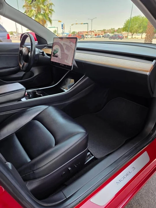 2018 Tesla Model 3 - Image 9 of 12