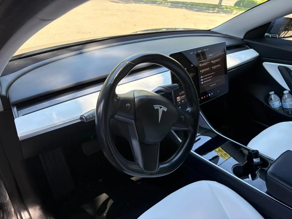 2018 Tesla Model 3 - Image 9 of 15