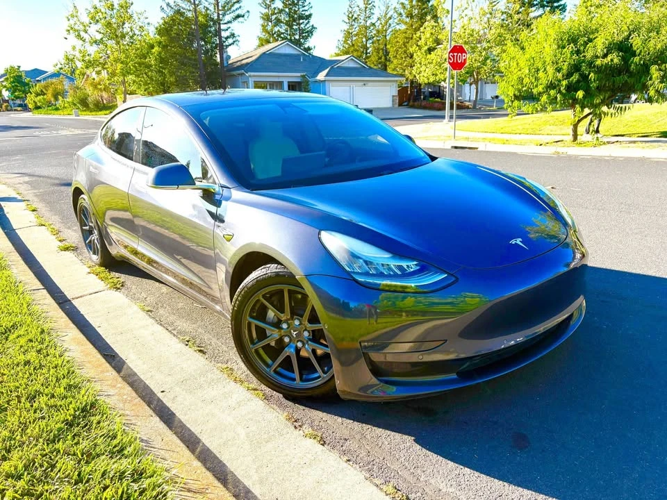 2018 Tesla Model 3 - Image 2 of 14