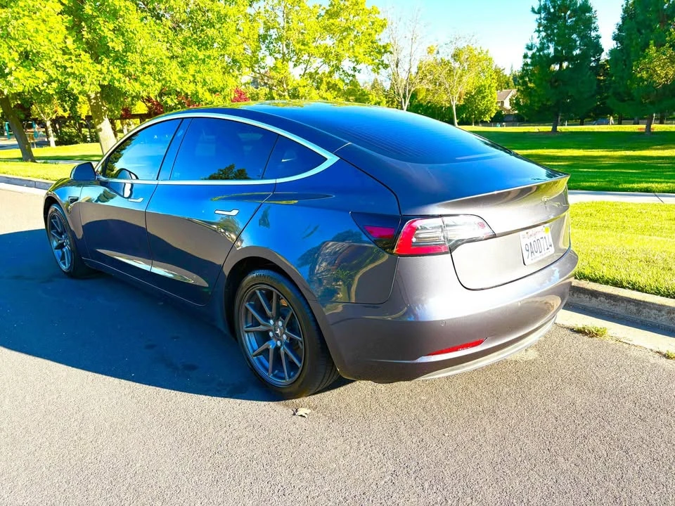 2018 Tesla Model 3 - Image 3 of 14