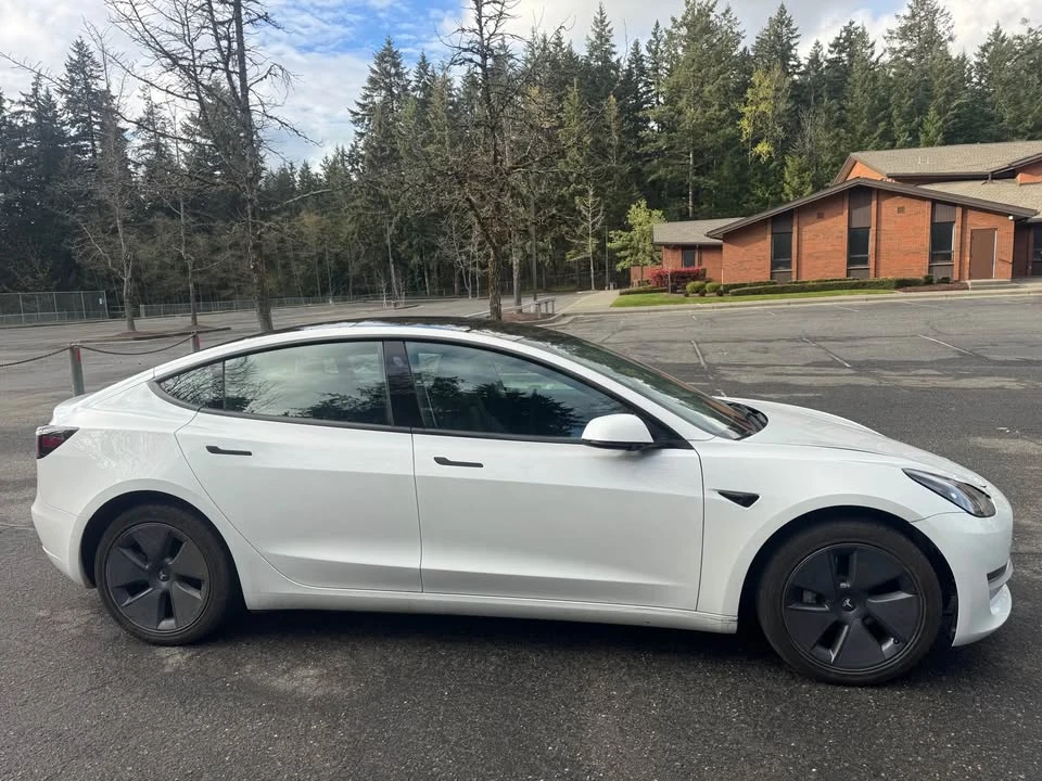 2018 Tesla Model 3 - Image 4 of 13