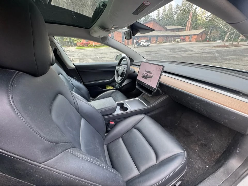 2018 Tesla Model 3 - Image 12 of 13