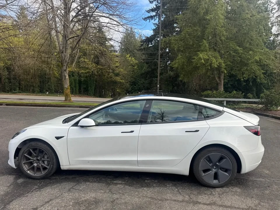 2018 Tesla Model 3 - Image 8 of 13