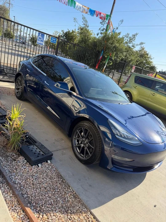 2018 Tesla Model 3 - Image 4 of 9