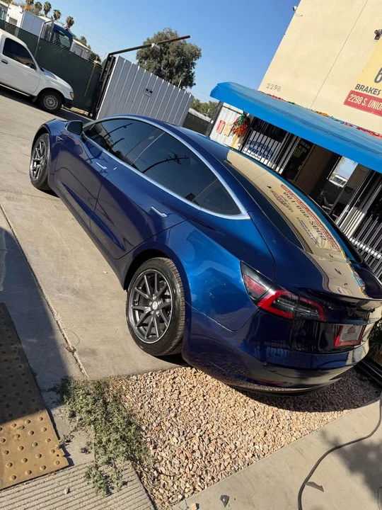 2018 Tesla Model 3 - Image 7 of 9