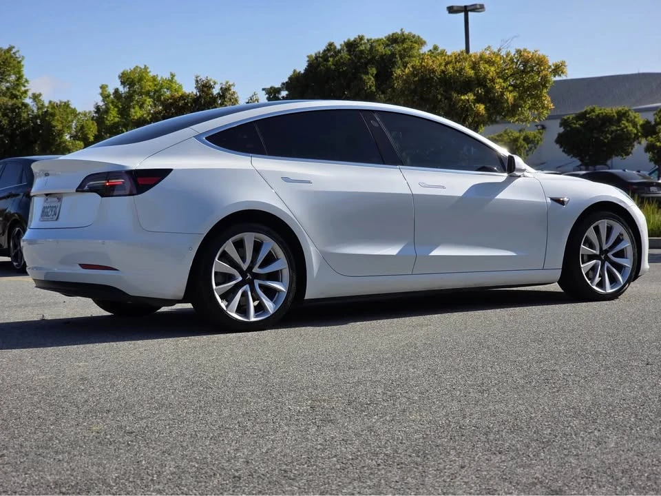 2018 Tesla Model 3 - Image 5 of 13