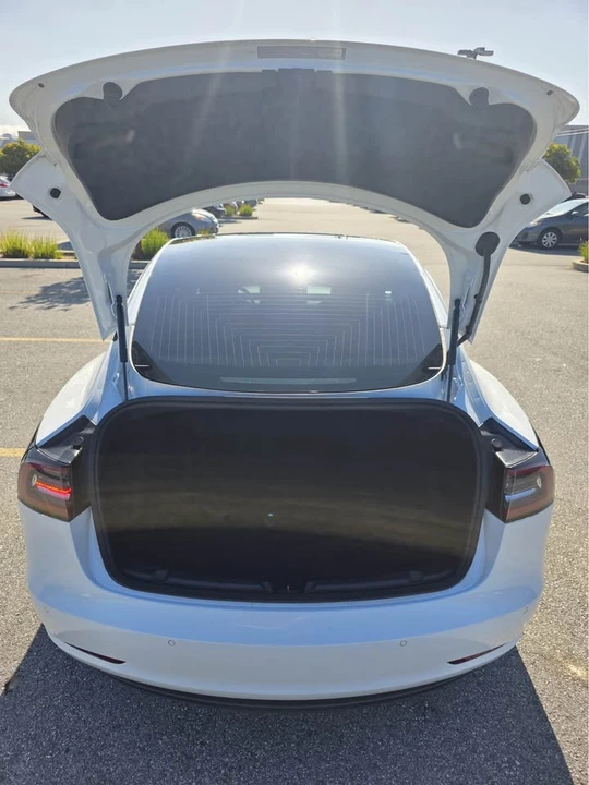 2018 Tesla Model 3 - Image 9 of 13