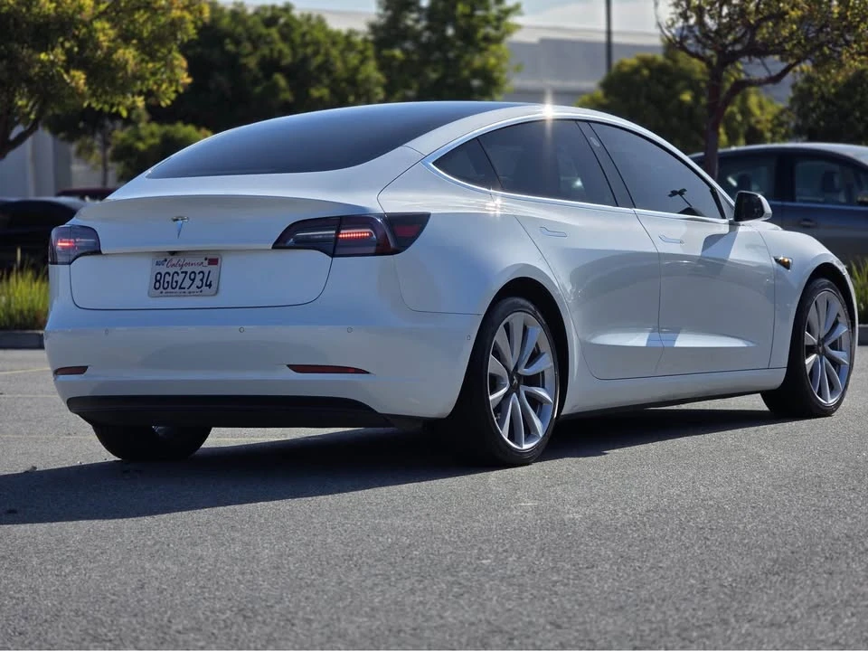 2018 Tesla Model 3 - Image 3 of 13