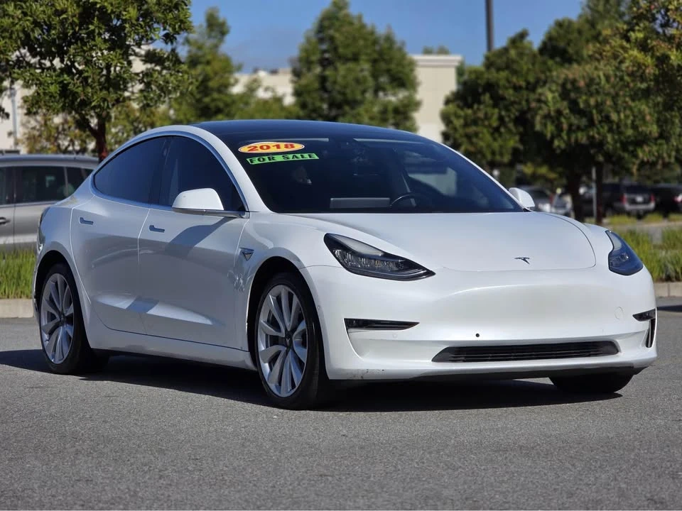 2018 Tesla Model 3 - Image 7 of 13