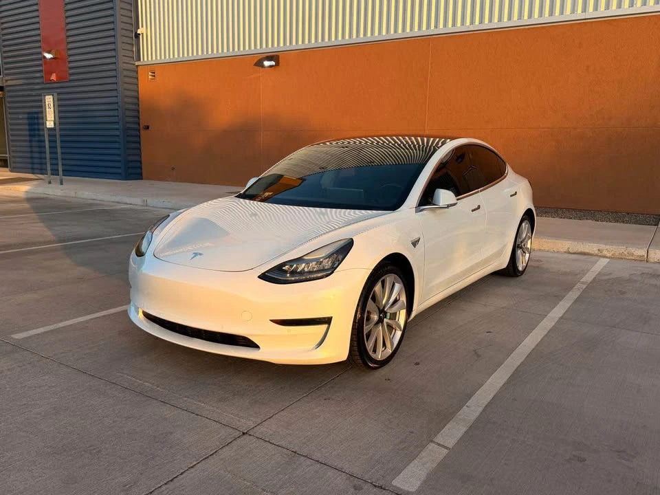 2018 Tesla Model 3 - Image 2 of 5