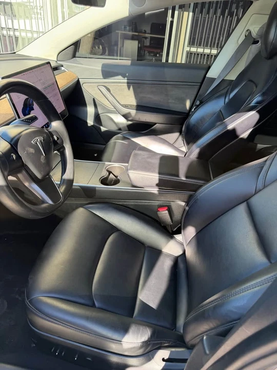 2018 Tesla Model 3 - Image 8 of 9