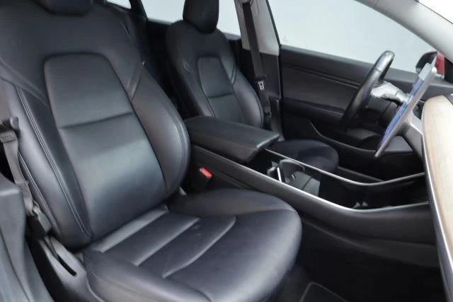 2018 Tesla Model 3 - Image 19 of 21