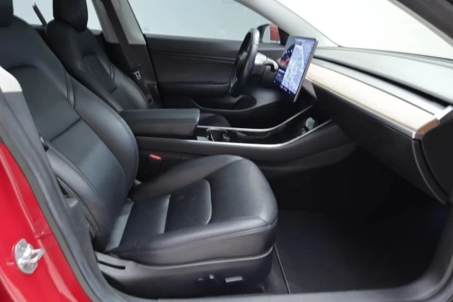 2018 Tesla Model 3 - Image 18 of 21