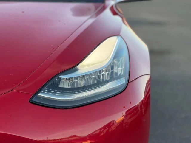 2018 Tesla Model 3 - Image 6 of 12