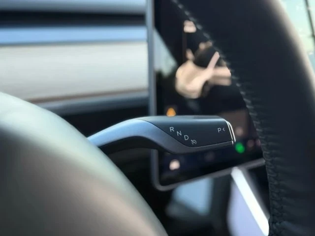 2018 Tesla Model 3 - Image 19 of 21