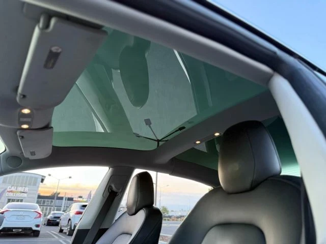 2018 Tesla Model 3 - Image 18 of 21