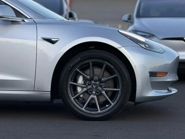 2018 Tesla Model 3 - Image 7 of 12