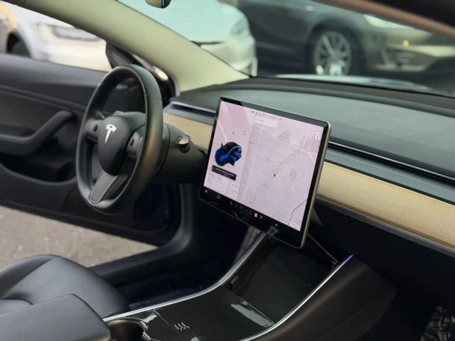 2018 Tesla Model 3 - Image 16 of 21