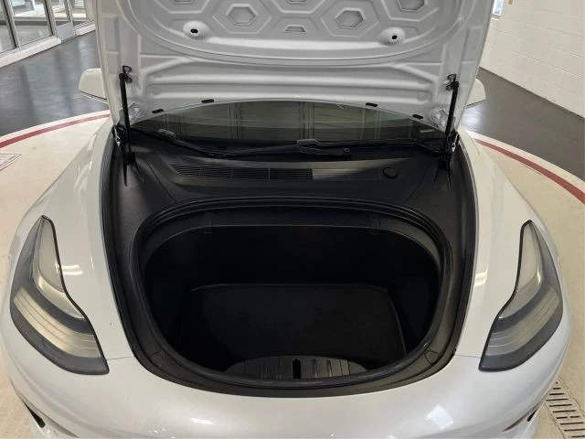 2018 Tesla Model 3 - Image 11 of 12