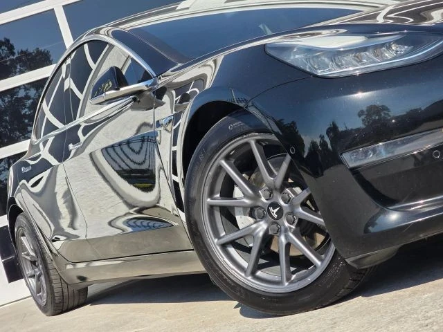2018 Tesla Model 3 - Image 9 of 21
