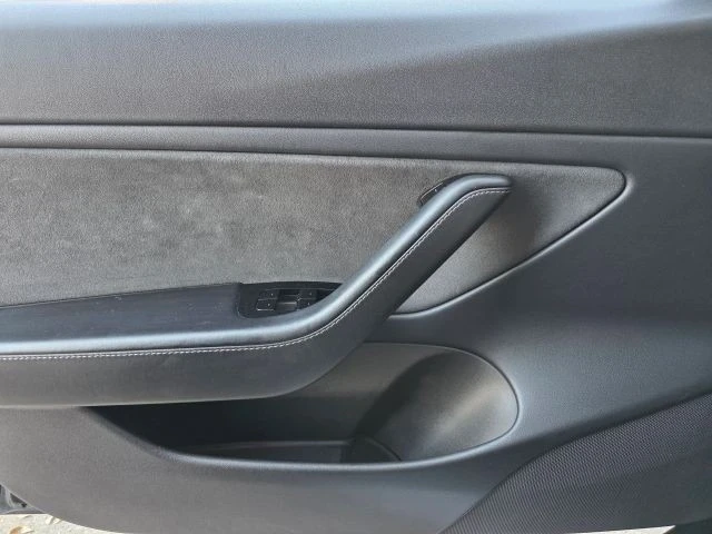 2018 Tesla Model 3 - Image 18 of 21