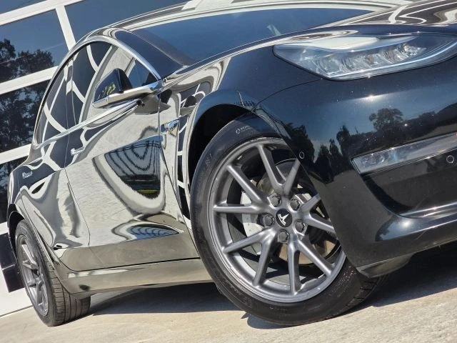 2018 Tesla Model 3 - Image 9 of 21