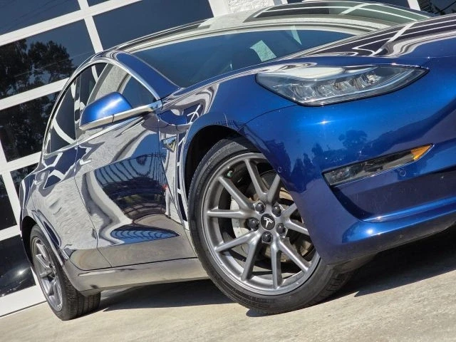 2018 Tesla Model 3 - Image 9 of 21