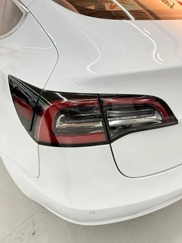2018 Tesla Model 3 - Image 20 of 21