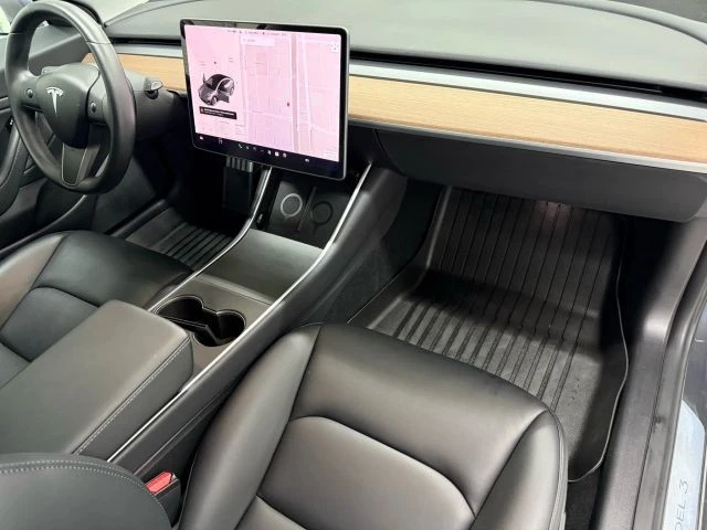 2018 Tesla Model 3 - Image 17 of 21
