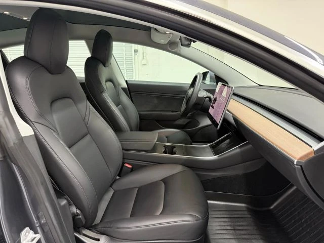 2018 Tesla Model 3 - Image 18 of 21