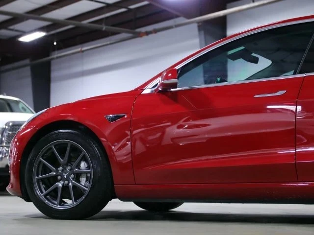 2018 Tesla Model 3 - Image 19 of 21