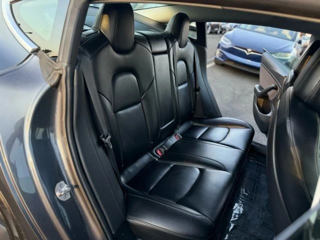 2018 Tesla Model 3 - Image 11 of 12