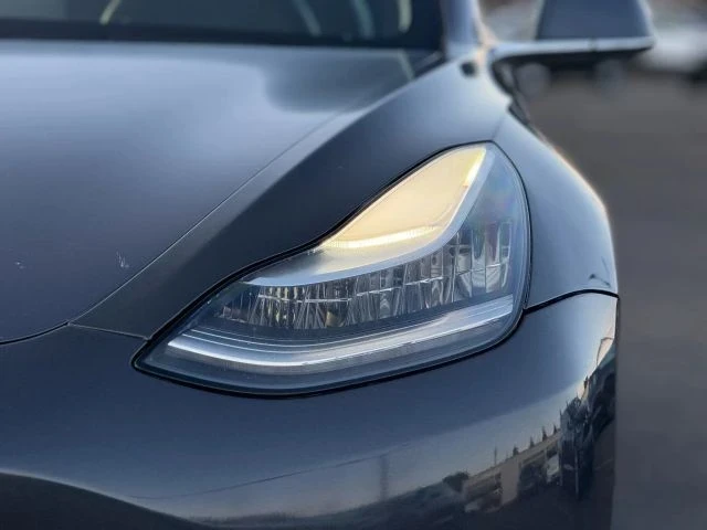 2018 Tesla Model 3 - Image 6 of 12