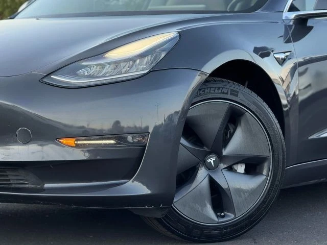 2018 Tesla Model 3 - Image 2 of 21