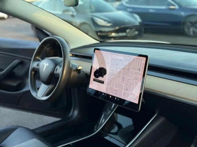 2018 Tesla Model 3 - Image 13 of 21