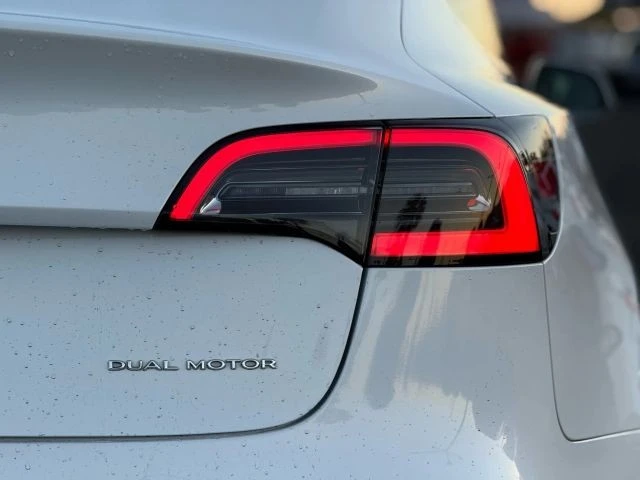 2018 Tesla Model 3 - Image 9 of 21