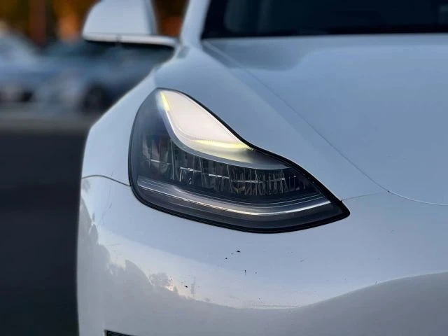 2018 Tesla Model 3 - Image 6 of 12