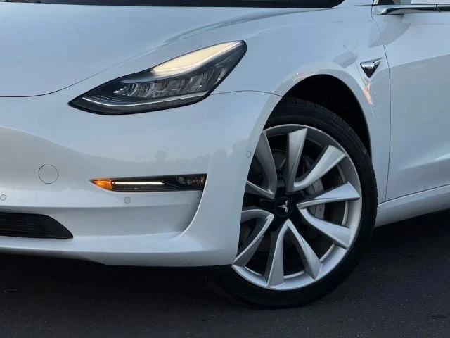 2018 Tesla Model 3 - Image 2 of 12