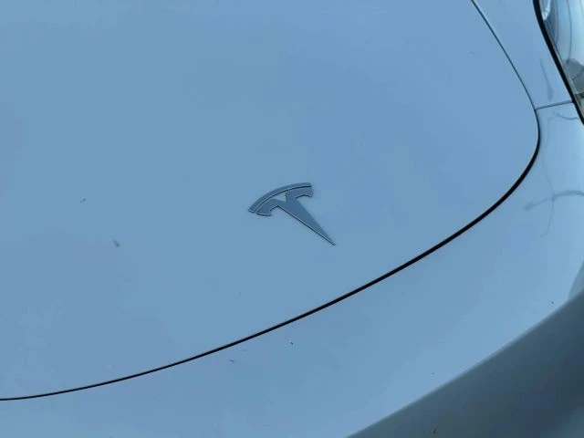 2018 Tesla Model 3 - Image 4 of 21